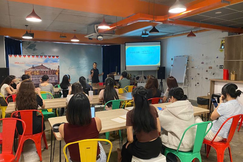 Schulung in einem professionellen DMC in Vietnam